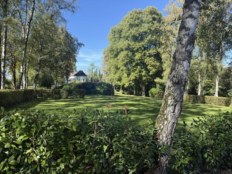 Friedhof Almersbach-Fluterschen-Stürzelbach: Blick über das Gräberfeld